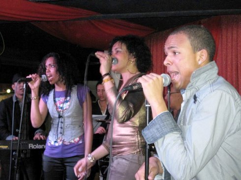 Lily Hernandez y Su Sonora Clasica