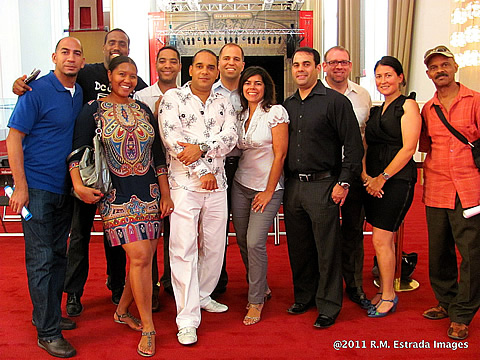 The DC Cubans Meetup Group with Maraca