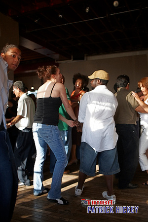 late afternoon packed dance floor - Jelly's San Francisco